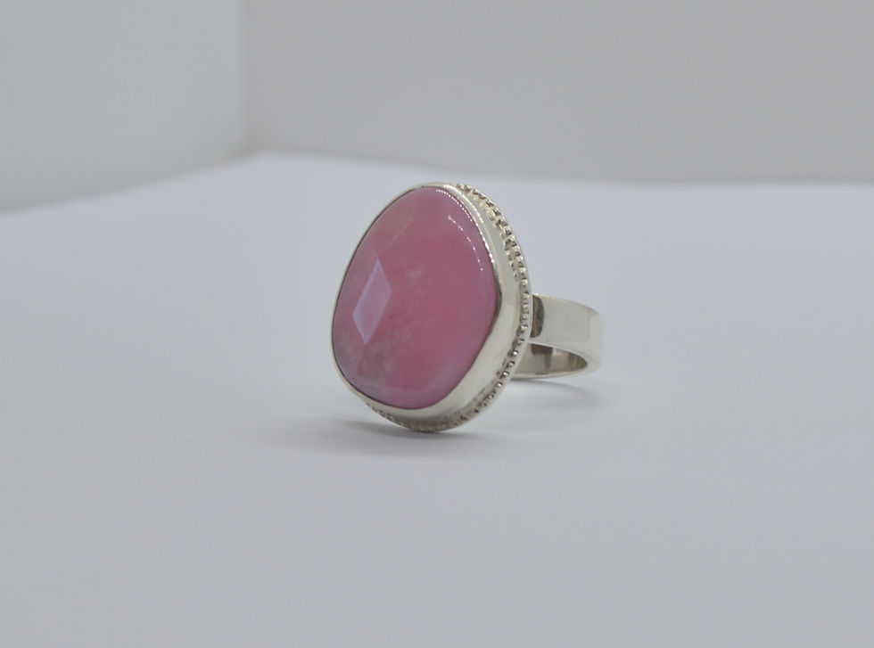 Miniature : Bague en argent avec de belles pierres précieuses de jade rose