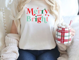 Top 10! christmas merry and bright pink red modern font T-Shirt