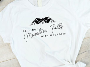 Best Deals! Selling Your Location Real Estate Agent White T-Shirt