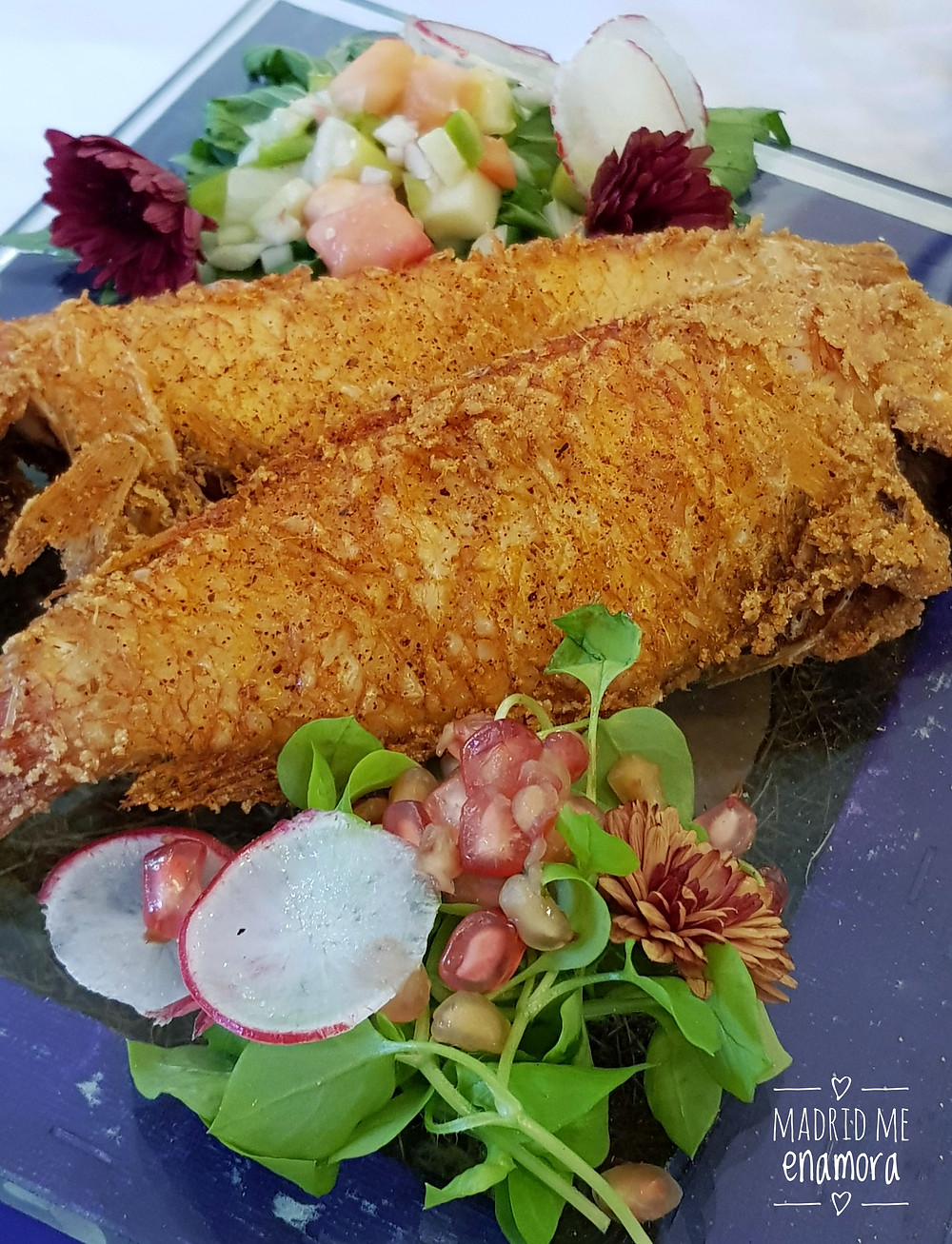 El lorito frito está delicioso. Es un pescado exquisito y muy escaso.