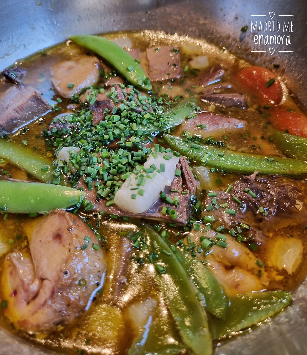 Escabeche de jabalí y foie gras, verduras de invierno.