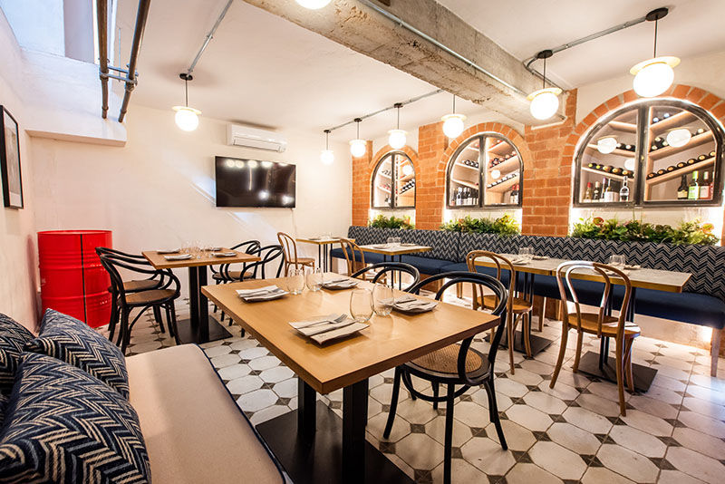 Comedor de la taberna La Tía Feli en Chamartín.