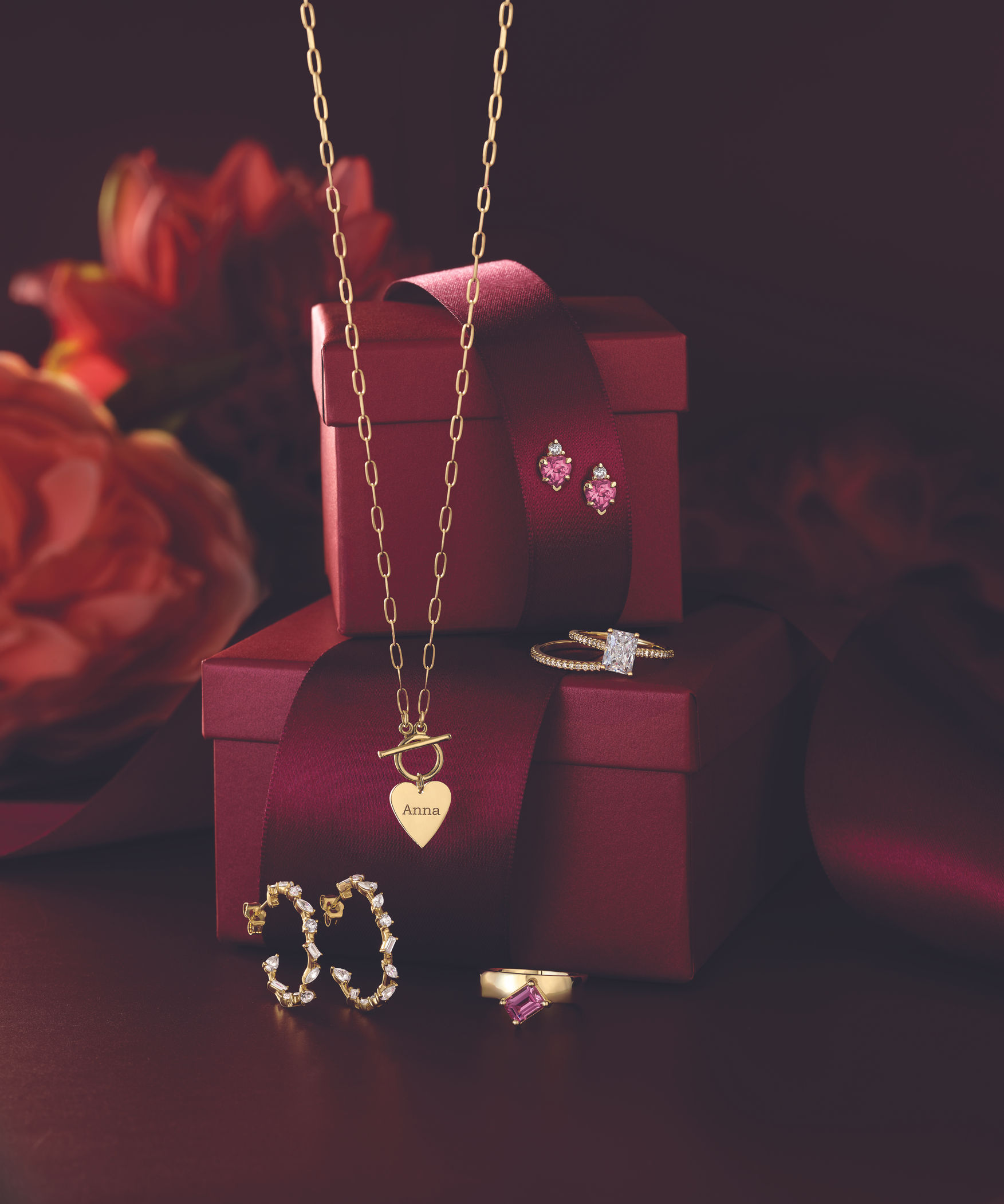 Yellow Gold Necklace Brochure View