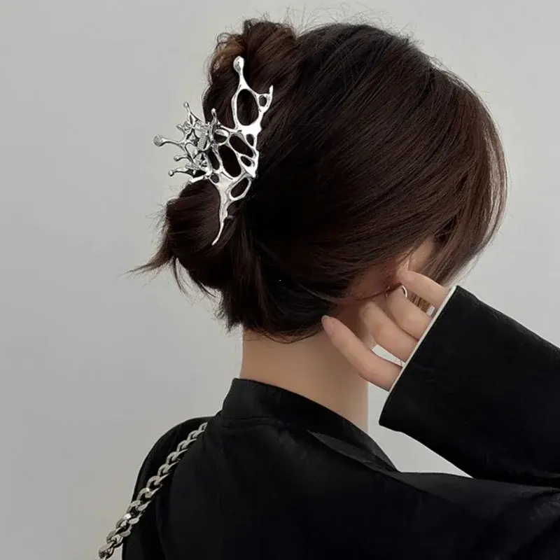 Silver Hair Claw on Model