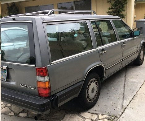 Wagon Volvo 1987 gray Johnson 02
