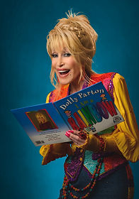 2022_image_dolly-multicolor-outfit-holding-i-am-a-rainbow.jpg