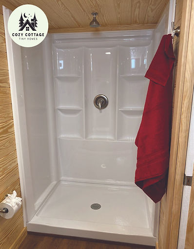 Cozy Cottage High Country shower