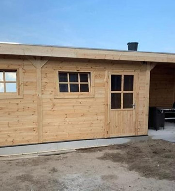 b976f2e0-6a51-4b54-9a40-27dda246fe9e (1)_edited.jpg