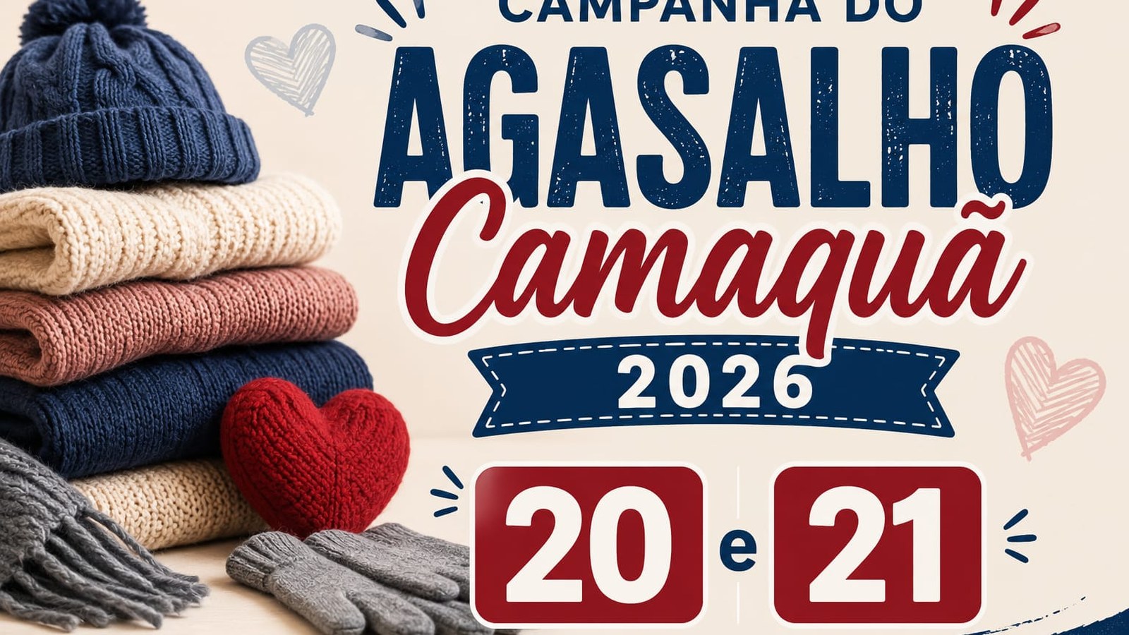 Voluntários organizam roupas de inverno para distribuição da Campanha do Agasalho em Camaquã.