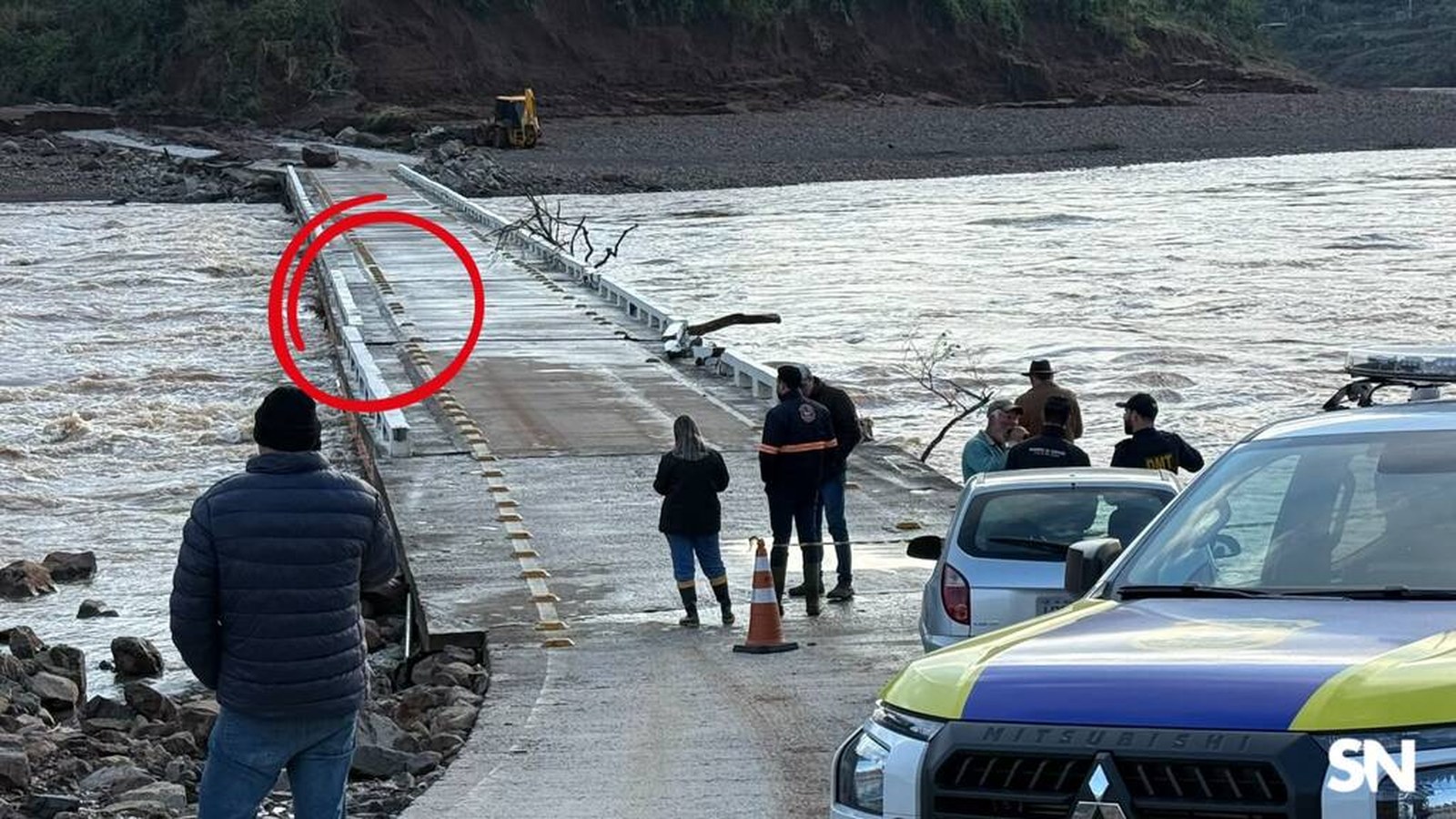 Ponte de Cotiporã, sobre o Rio das Antas, segue interditada após deslocamento de tabuleiro