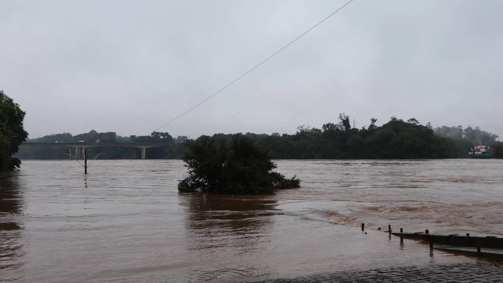 Nível do Taquari sobe após chuva extrema na região de Marau e Nova Prata, no RS.