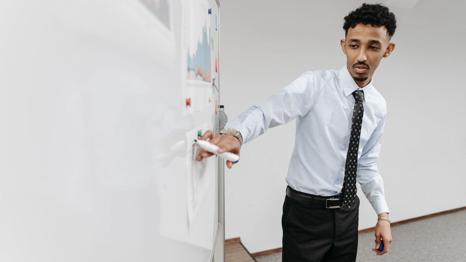 Atendimento na Secretaria de Assistência Social de Barão do Triunfo, ponto de inscrição do programa de qualificação