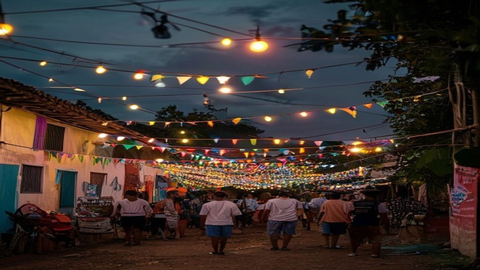 Festa Junina reúne moradores no Loteamento Popular de Arambaré