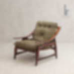 Poltrona de design moderno assinada designer Liceu de Artes e Oficios jacarandá maciço e camurça autentica de época não Etel