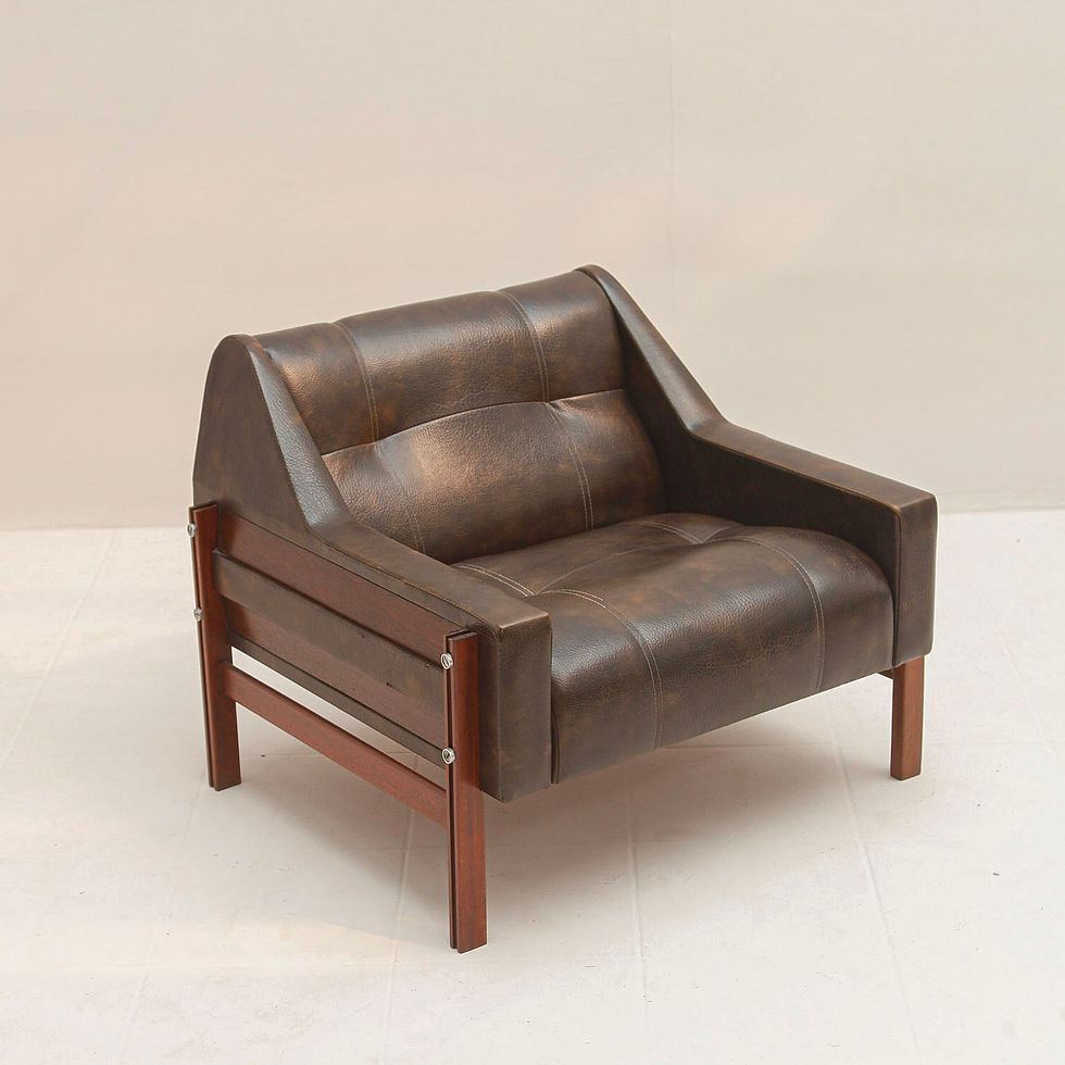 Percival Lafer - par de poltronas em jacarandá maciço MP49