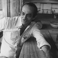 Mobiliario moderno, móveis vintage assinados, modernariato lora ronco. Sérgio Rodrigues, Joaquim Tenreiro, Jean Gillon, Scapinelli, Jorge Zalszupin, Abraham Palatnik, Percival Lafer, Michel Arnoult, Martin Eisler, Carlo Hauner, Lina Bobardi, geraldo de barros, Zanine Caldas