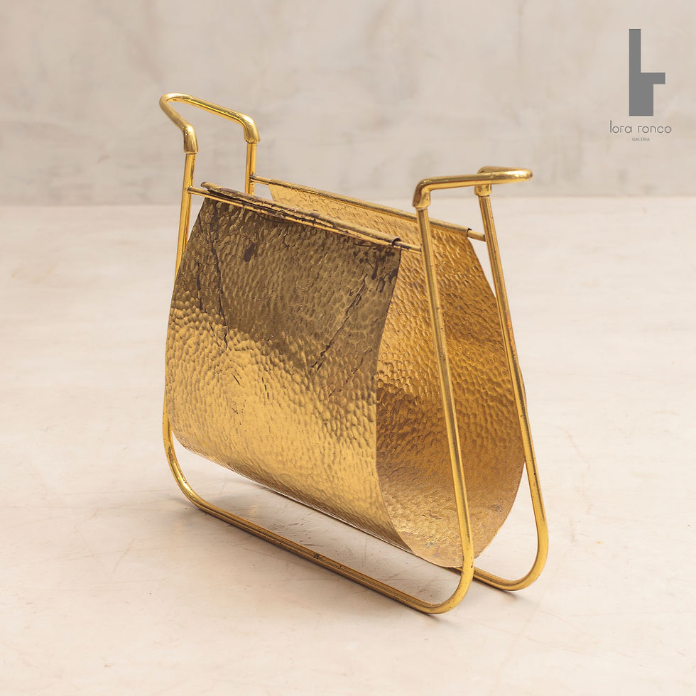 Revisteiro em latão, design modernista dos anos 1950 assinado por Carlo Hauner e Martin Eisler Forma SA autêntico de época