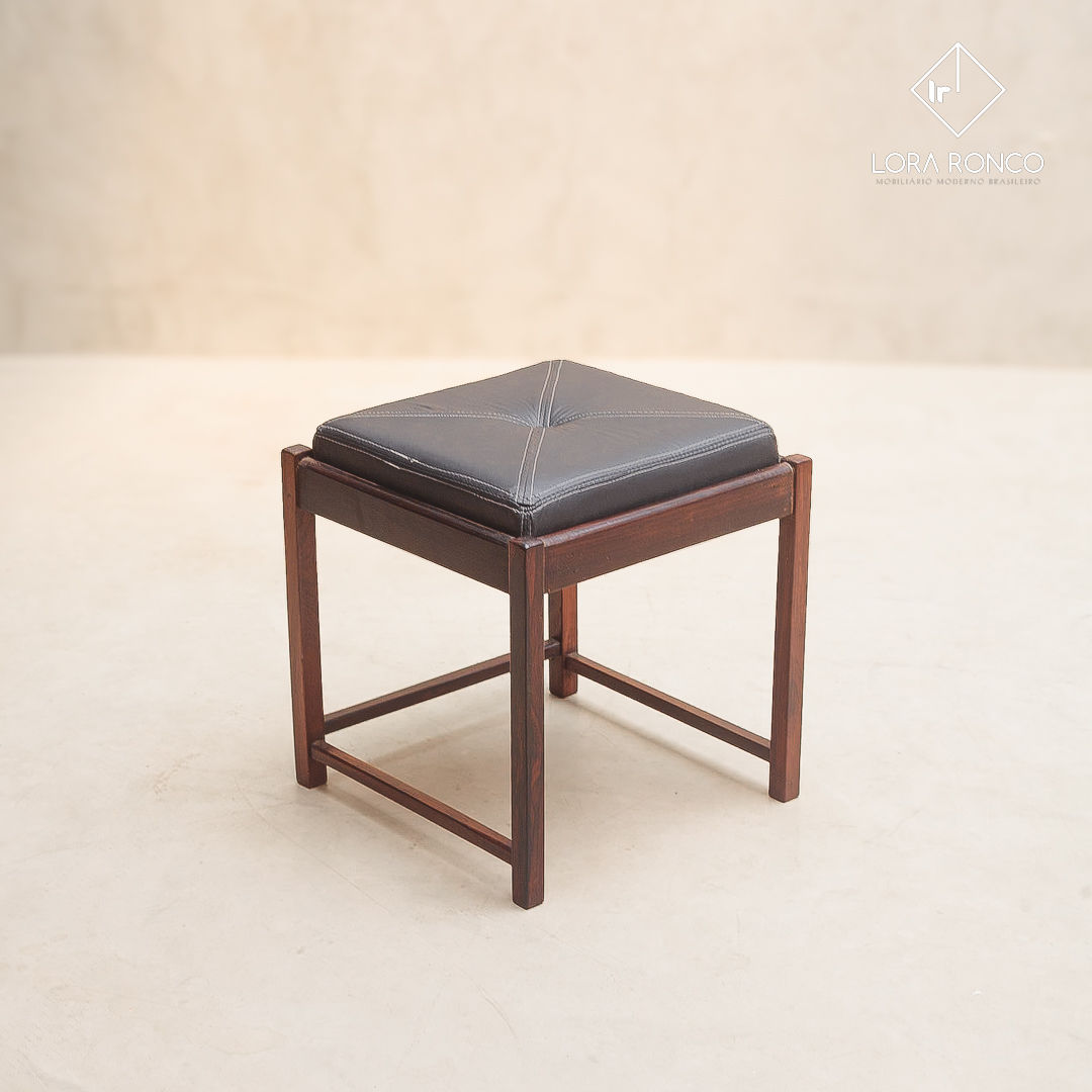 Banco de design anos 60, móvel moderno brasileiro, jacarandá, versátil para copa, living, varanda, quarto, hall, escritório