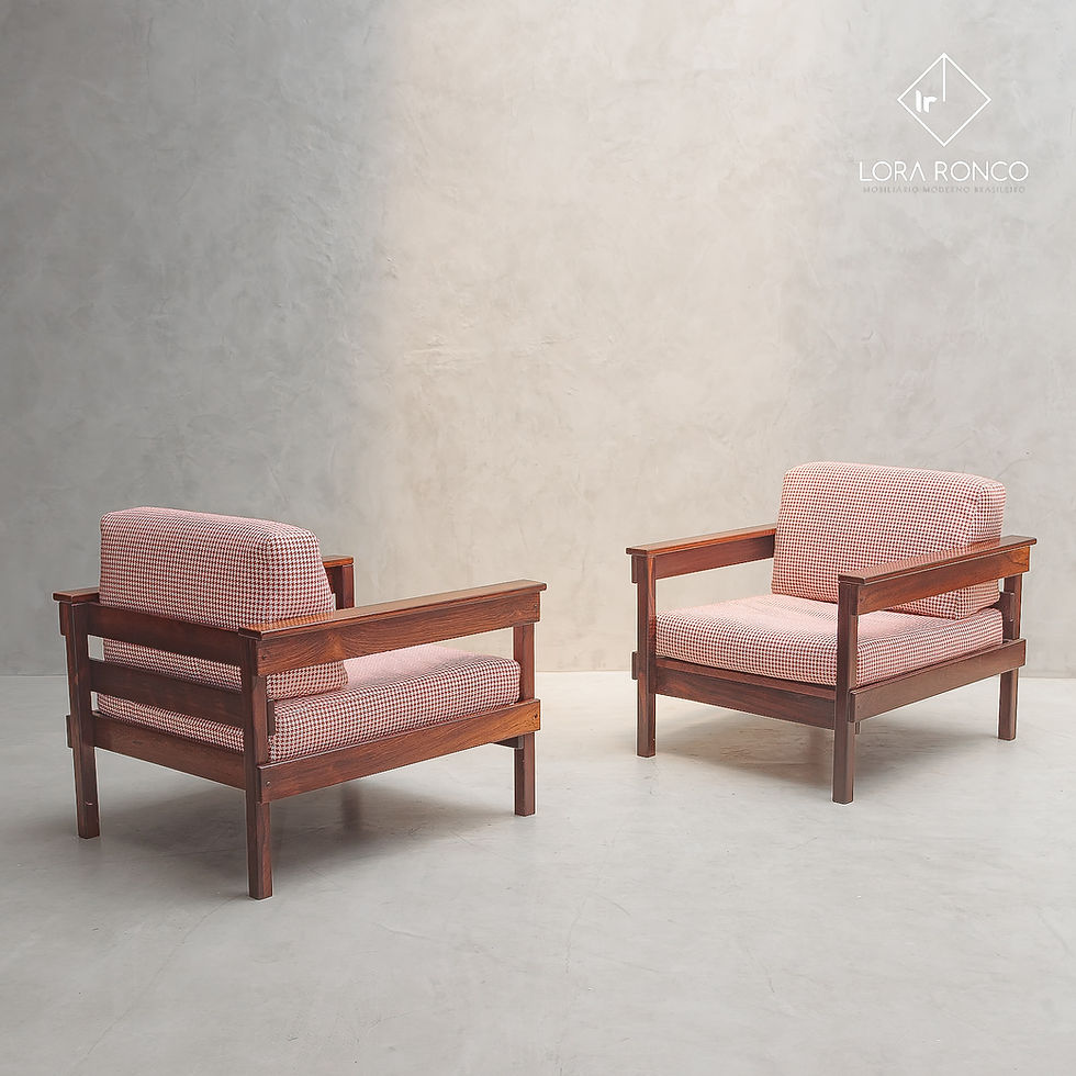 Ernesto Hauner - Poltrona design anos 60 madeira maciça jacarandá Mobilínea vintage original de época tecido vermelho e creme