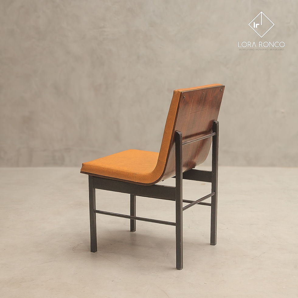 Thumbnail: Cadeiras de design assinado mid-century design moderno madeira maciça e couro caramelo designer Novo Rumo, original de época
