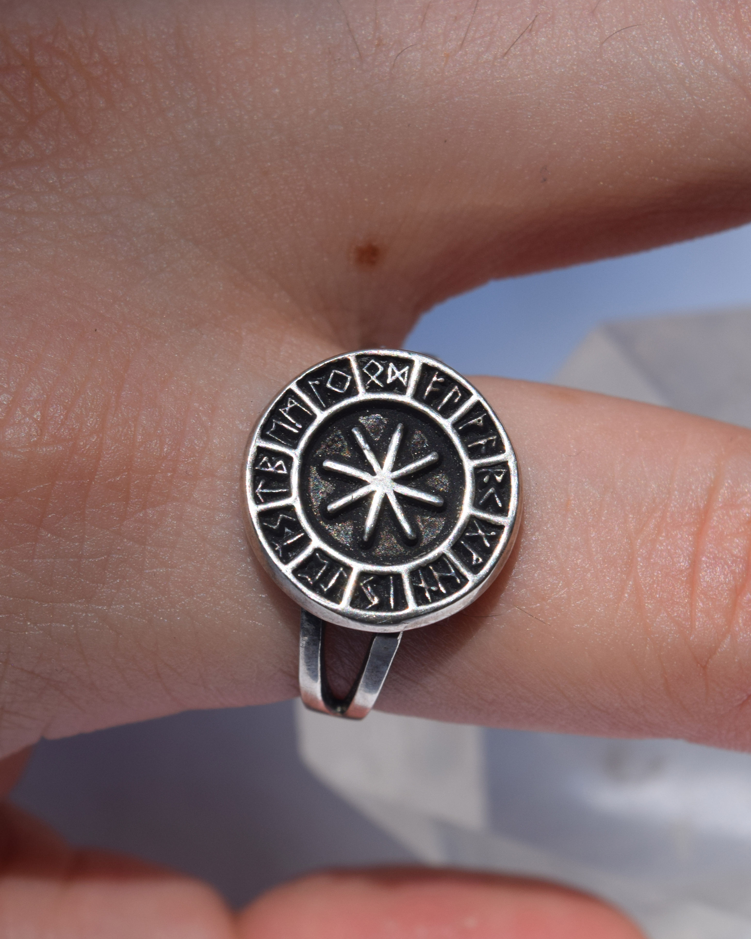 Anillo "Círculo Runas"