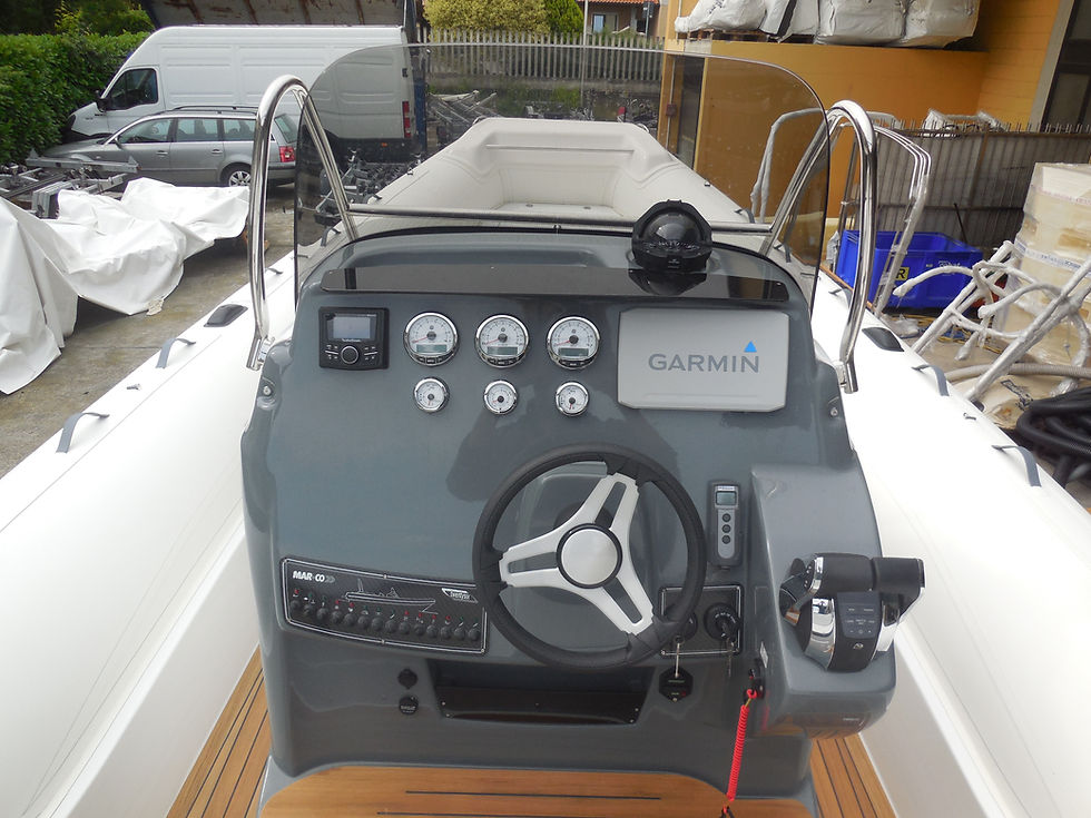 Rigid inflatable boat MAR.CO 8 meters console