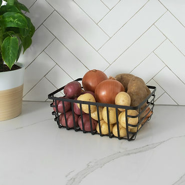 Black%20Wire%20Basket%20(house%202%20sho