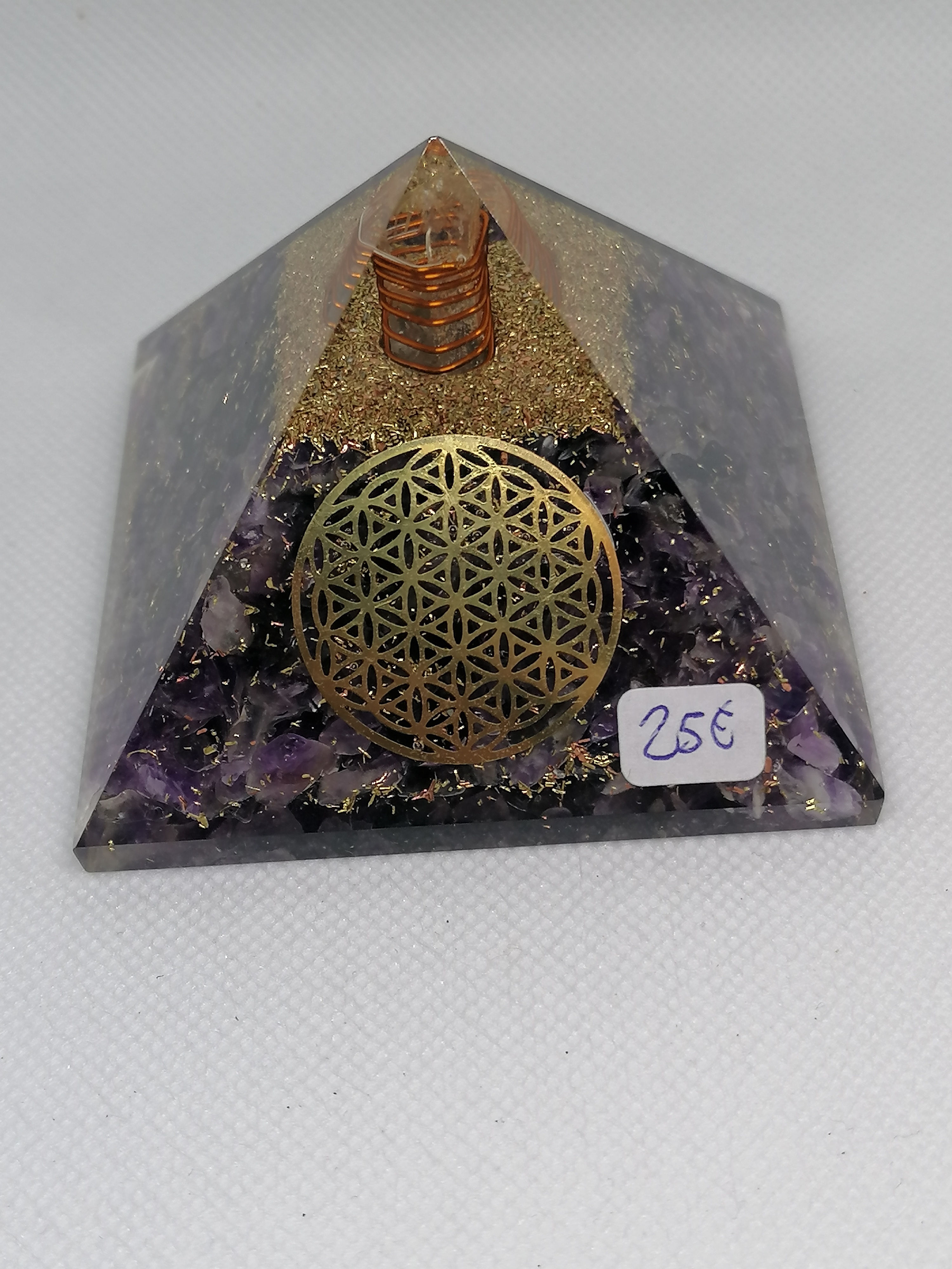 Pyramide Améthyste Fleur de vie 7 cm