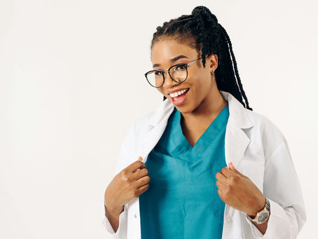 How to Gain Clinical Hours Before Medical School — The Smartest Path for Premed Students