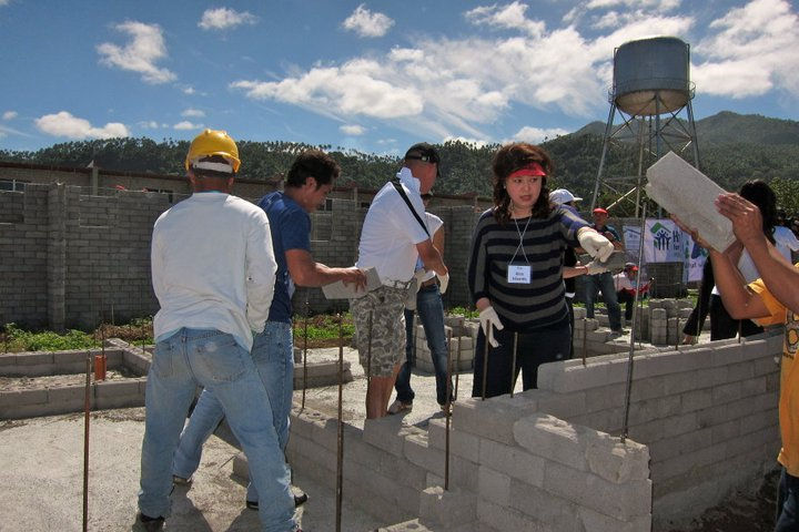 Alice Eduardo Habitat For Humanity - 2