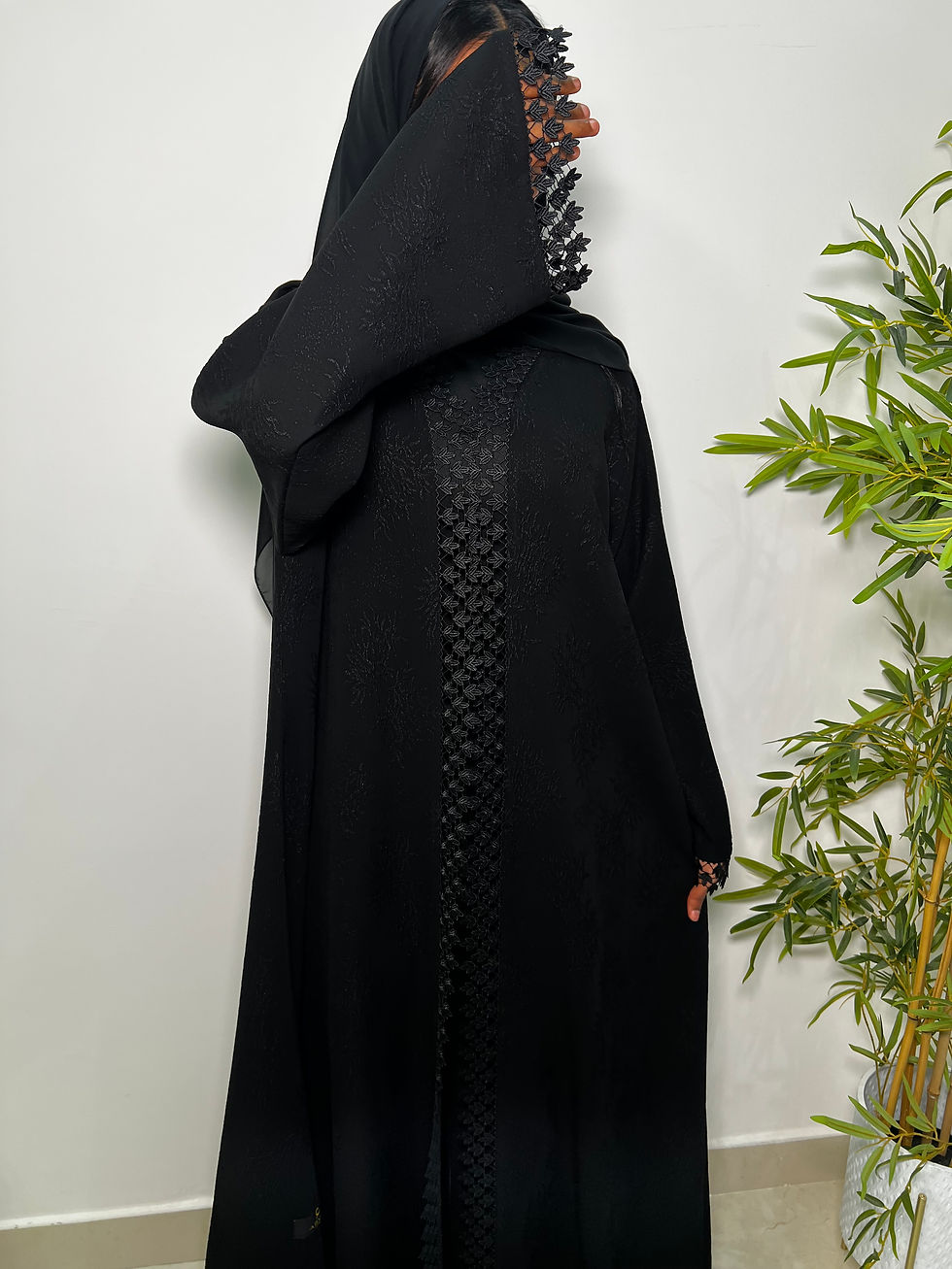 Thumbnail: Ayla Abaya