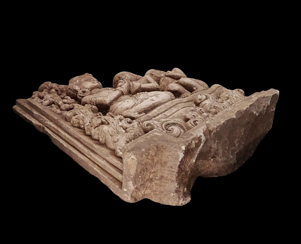 Miniatura: India medievale - Stele scolpita in pietra calcarea - Lakshmi - XII/XIV secolo