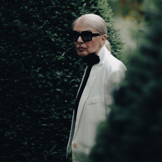 High-fashion profile portrait Zurich Studio Barco