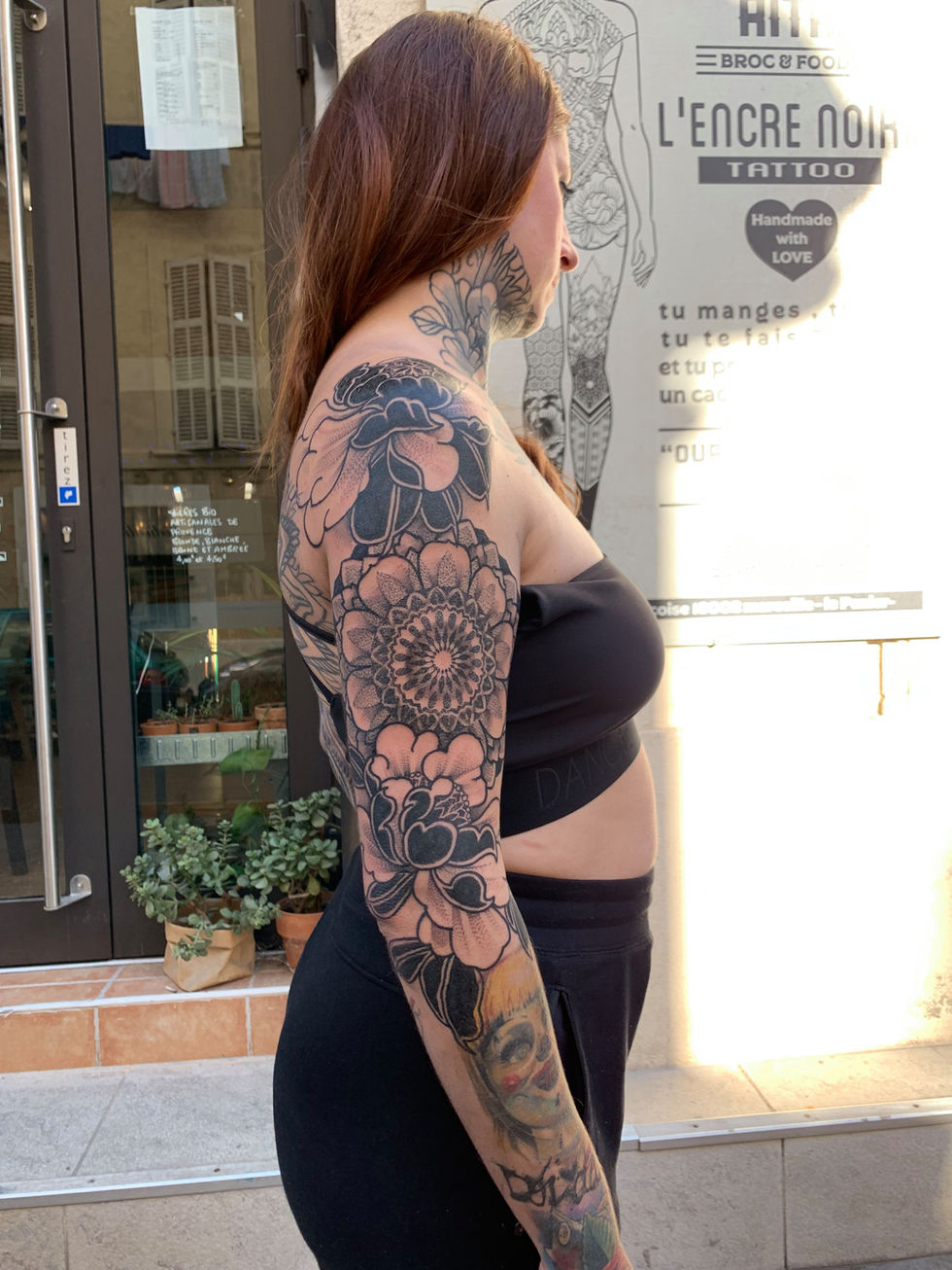 bras tattoo pivoine mandala et dotwork realisé sur lilizombi