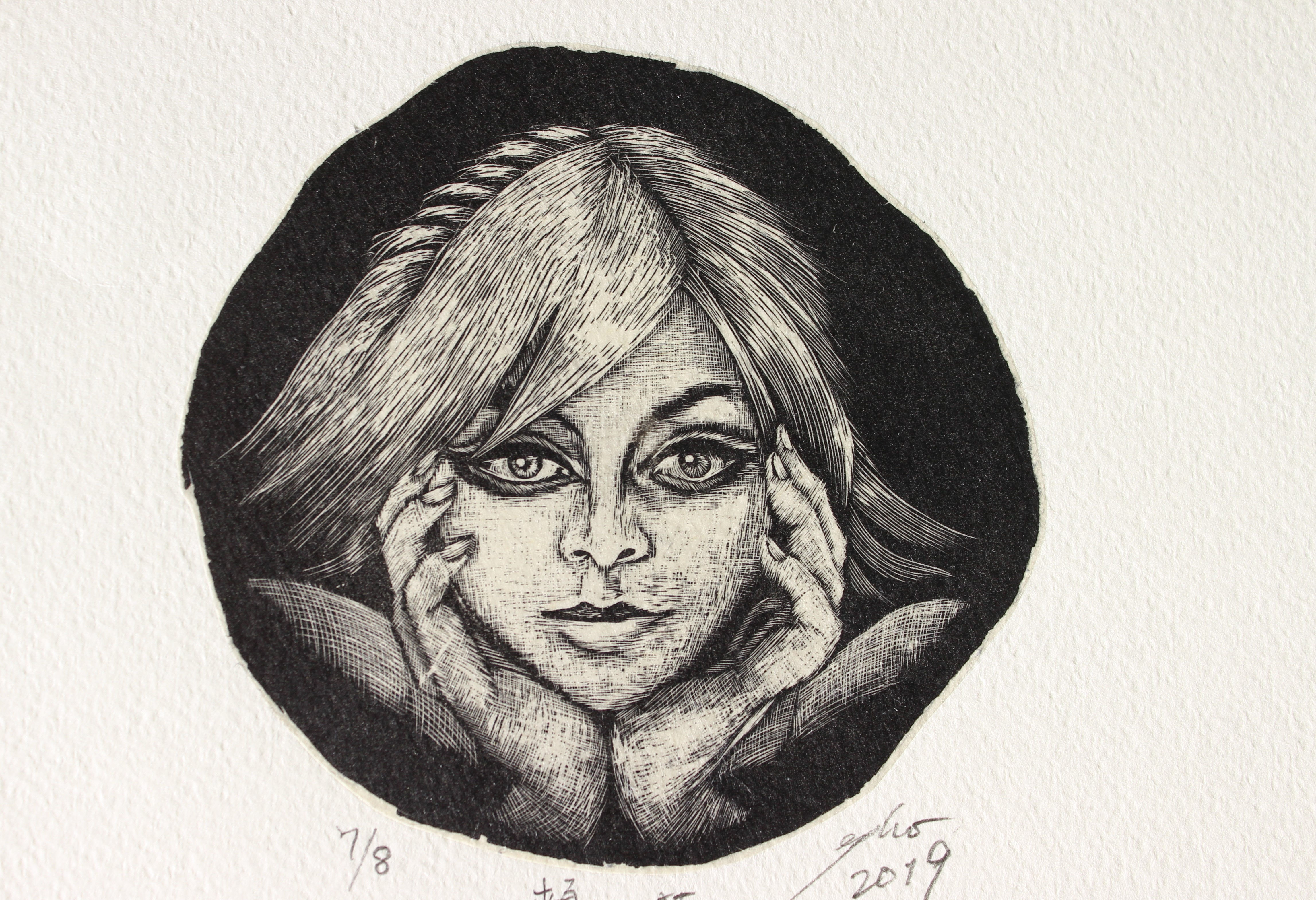 木口木版作品　　頬杖