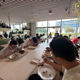 SGD students eating 