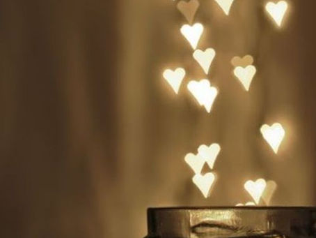 coeurs lumineux qui volent