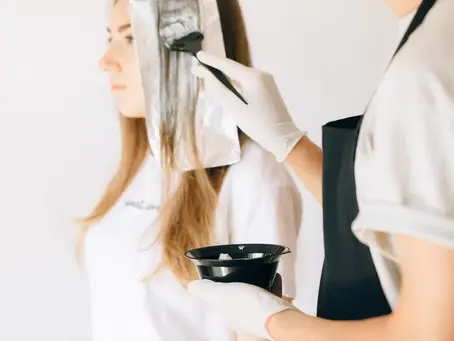 Quelle est la différence entre un Tie and Dye et un ombré hair ?