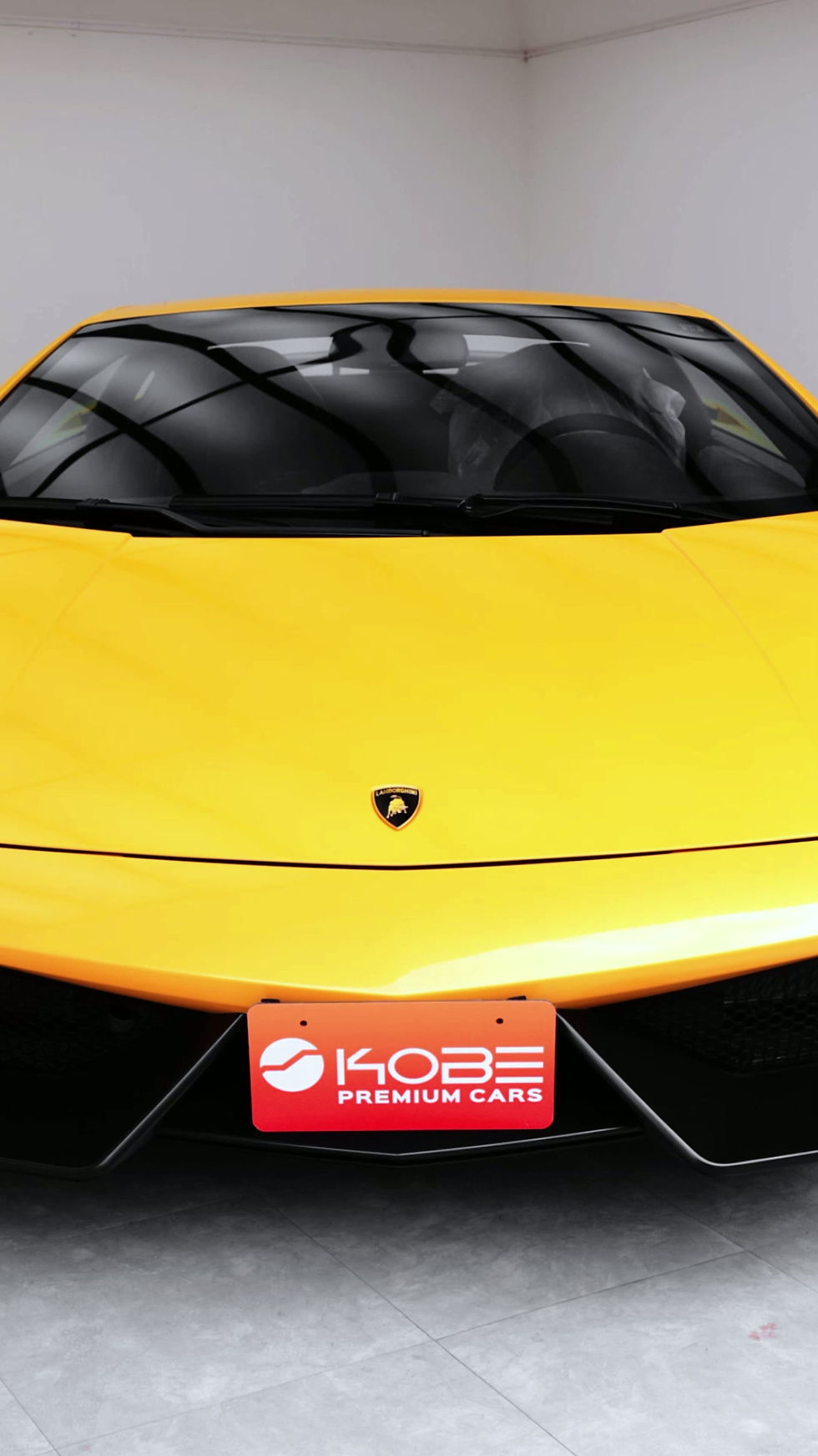 9.19 YELLOW LAMBORGHINI.mp4