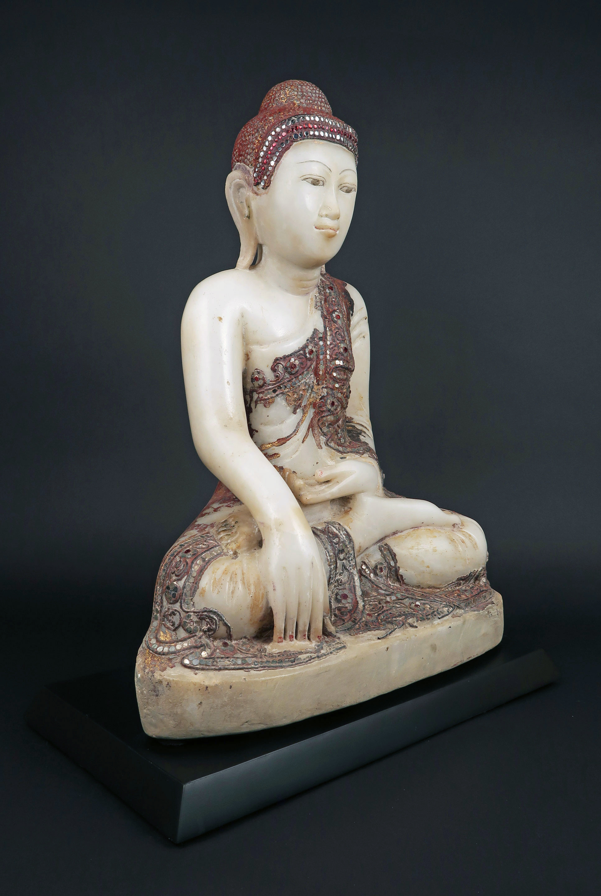 Mandalay marble Buddha