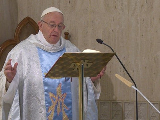 Papa: a Igreja é mulher e mãe, como Maria