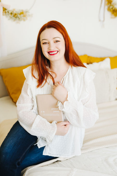 delia-simon-fotograf-bucuresti-fotografi--sedinta-foto-portret-fotografie-studio-personal-