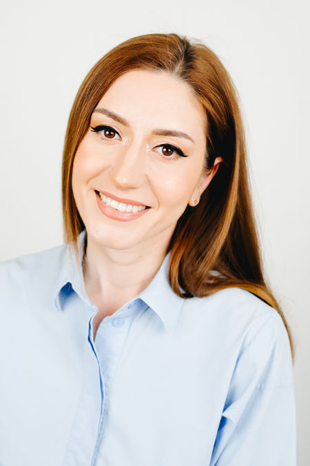 delia-simon-fotograf-bucuresti-fotografi--sedinta-foto-portret-fotografie-studio-personal-