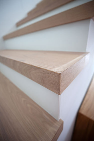 Treppenbelag_holz.jpg