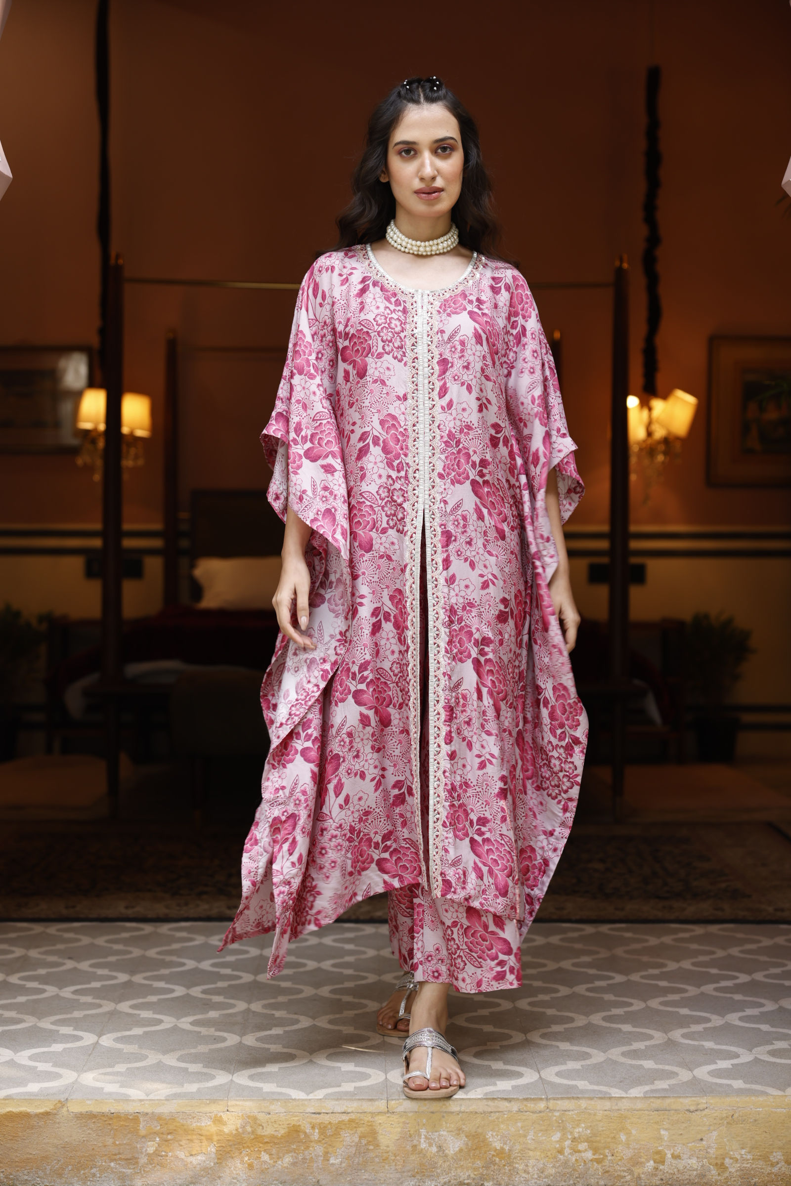 Pink floral embellished Kaftan Set - Set of 2