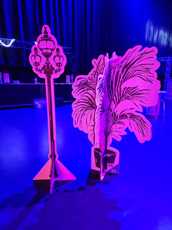 Innovative free-standing displays for events and expos