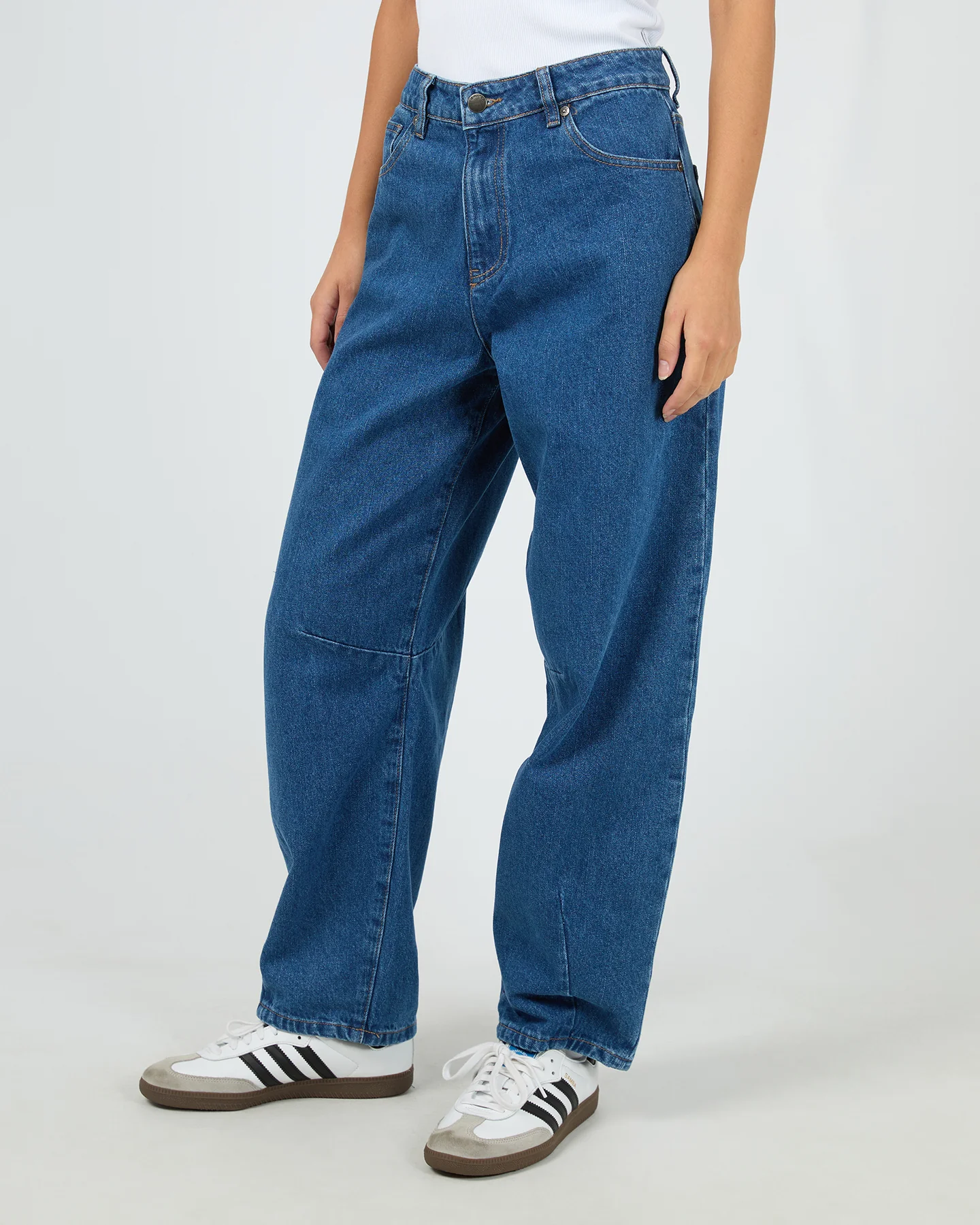 Thumbnail: ALL ABOUT EVE | Hallie Barrel Leg Jean | Heritage Blue
