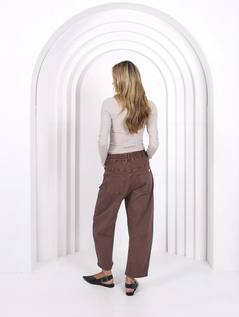 Thumbnail: MONACO JEANS | Leo Barrel Jean | Chocolate