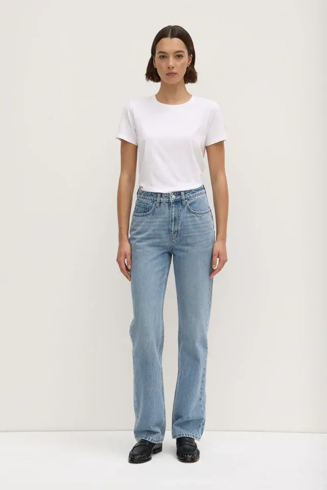 ASSEMBLY LABEL | Womens Straight Leg Jean | Indigo Fade