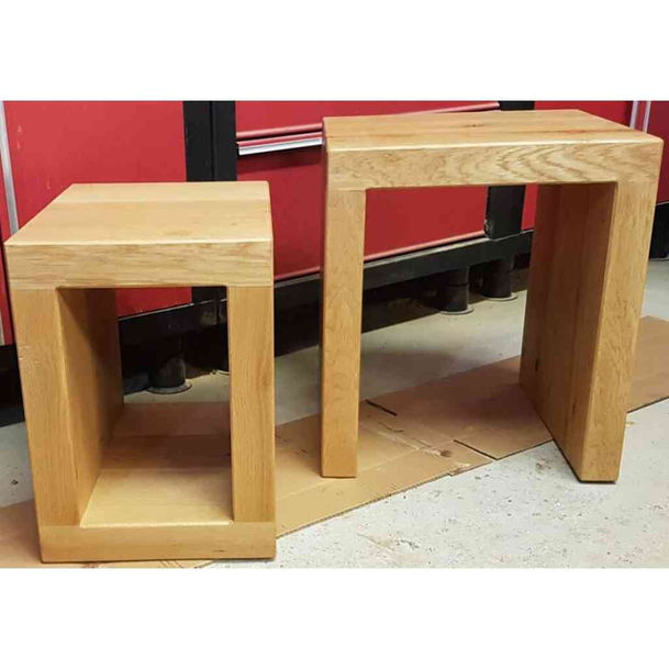 Rustic Oak Side Table with 1 Cube